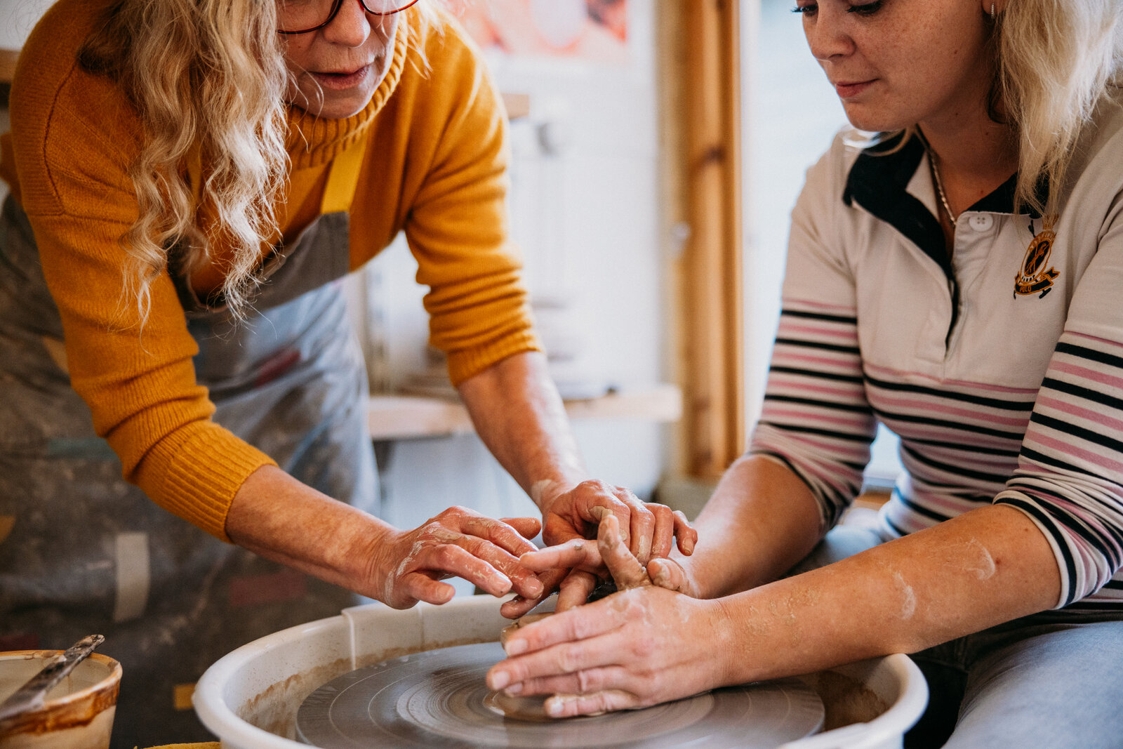 Yuup | Pottery Wheel Throwing Workshop - Yuup