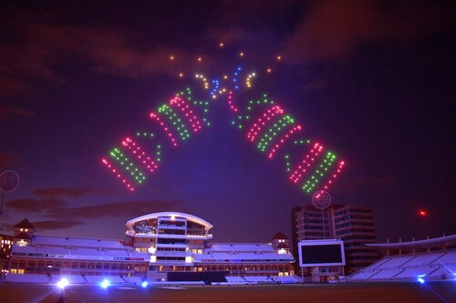 Christmas cracker drone formation