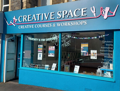 Explore Creative Space: Everyone&#39;s Art Adventure!